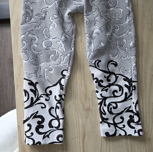 Jumpsuit - Picture 4 of 6